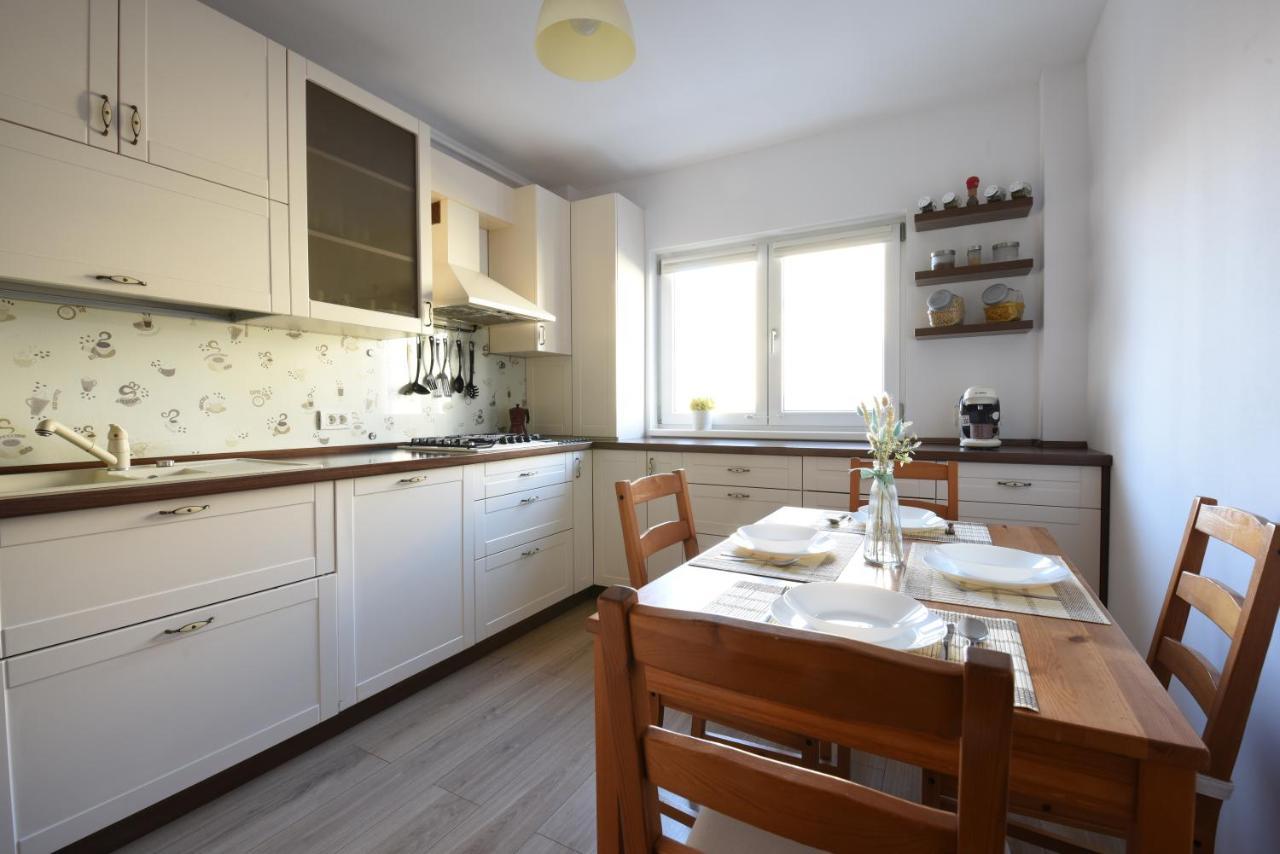 Ketal Apartment Braşov Esterno foto